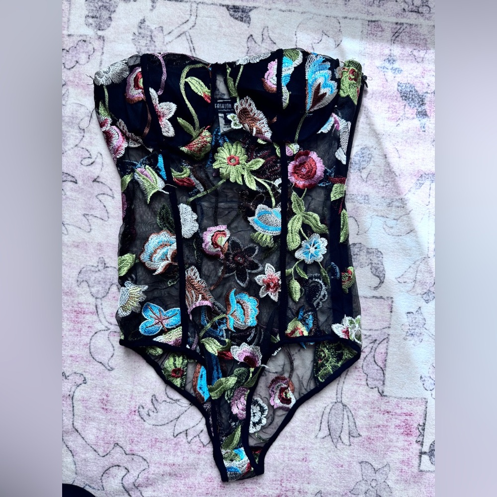 Beautiful Floral Spring/Summer Bodysuit